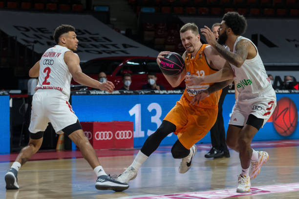 9分钟依然 9分钟依然