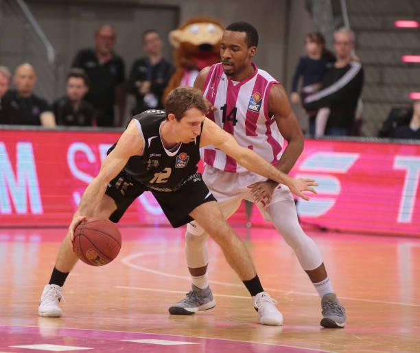 主教练杜锋 主教练杜锋