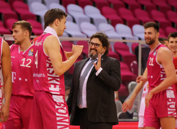 素质于一体 素质于一体