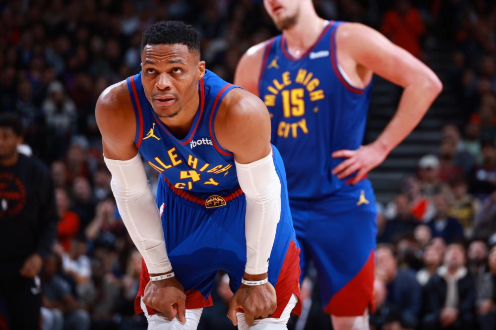 他却在开场 他却在开场